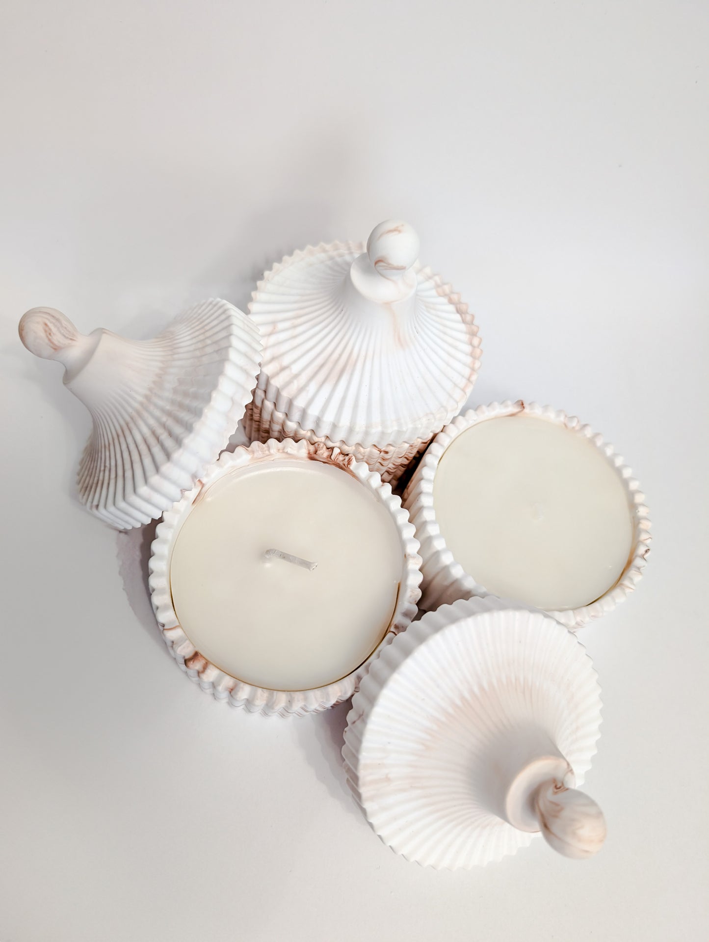 Eco Resin Soy Decor Candle  with Lid